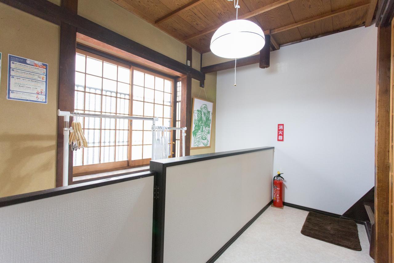 City Center 200 Years Old Traditional House Next To 2 Train Lines Kyoto Exterior photo