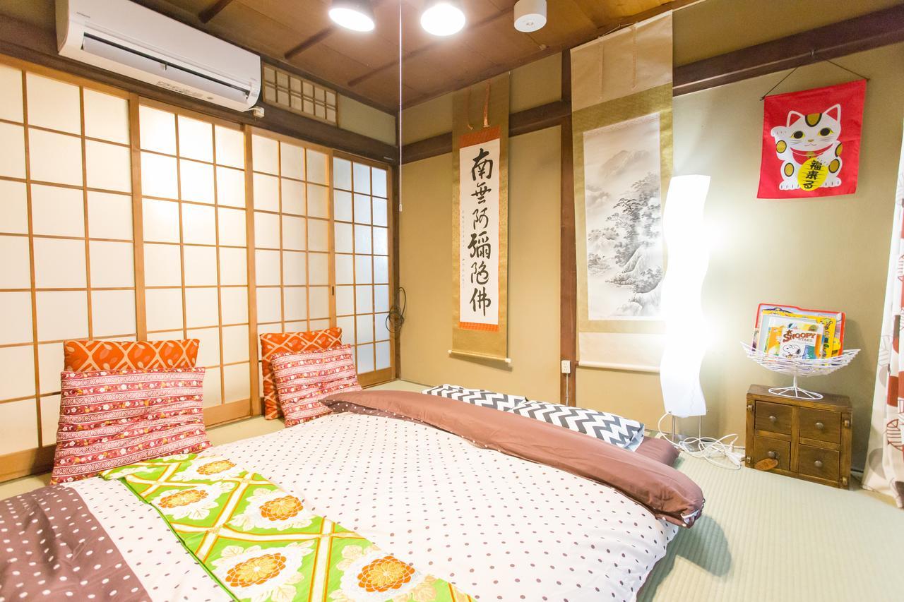 City Center 200 Years Old Traditional House Next To 2 Train Lines Kyoto Exterior photo