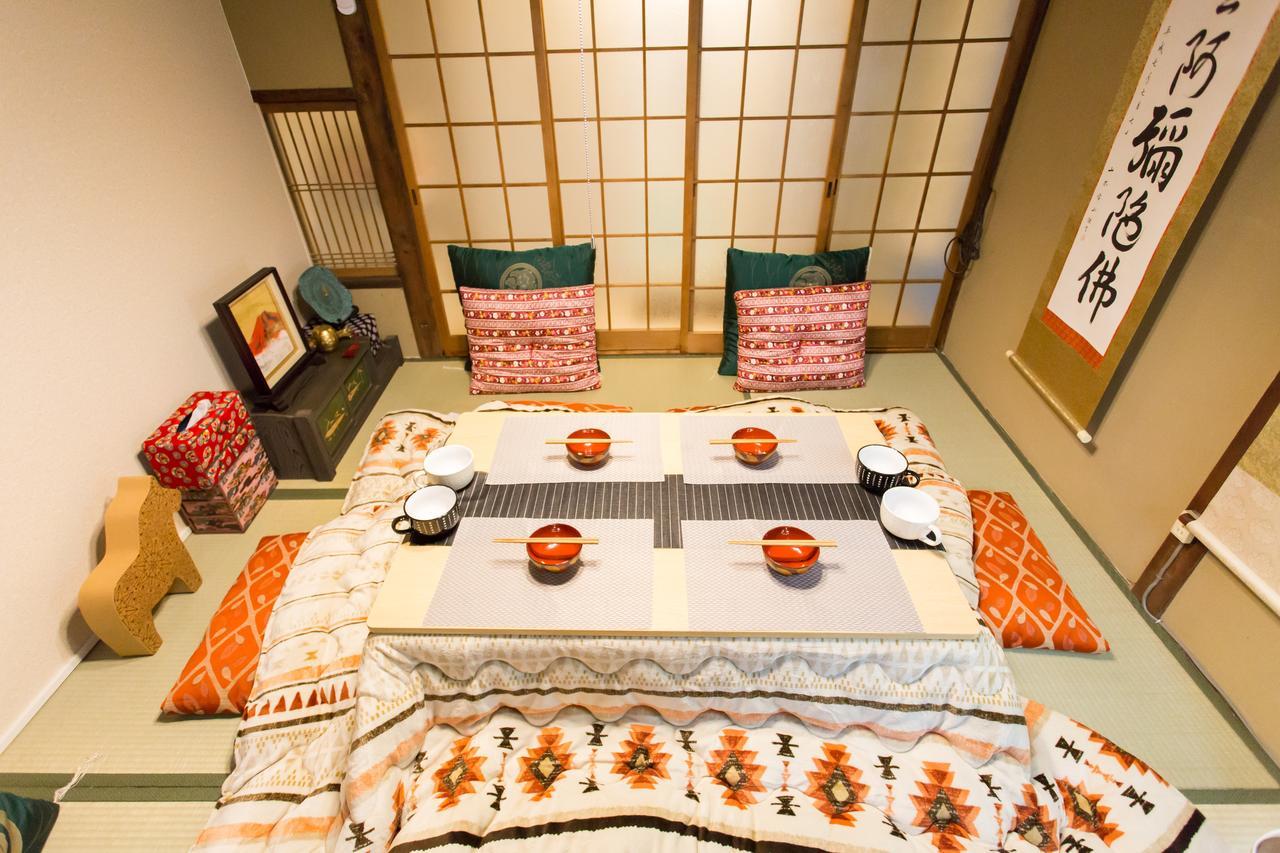 City Center 200 Years Old Traditional House Next To 2 Train Lines Kyoto Exterior photo