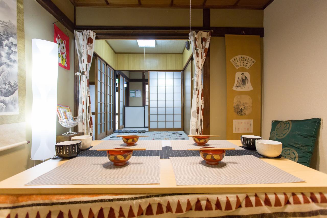 City Center 200 Years Old Traditional House Next To 2 Train Lines Kyoto Exterior photo