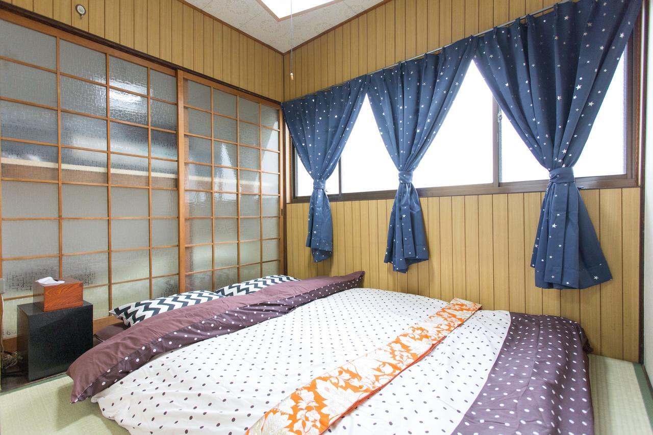 City Center 200 Years Old Traditional House Next To 2 Train Lines Kyoto Exterior photo