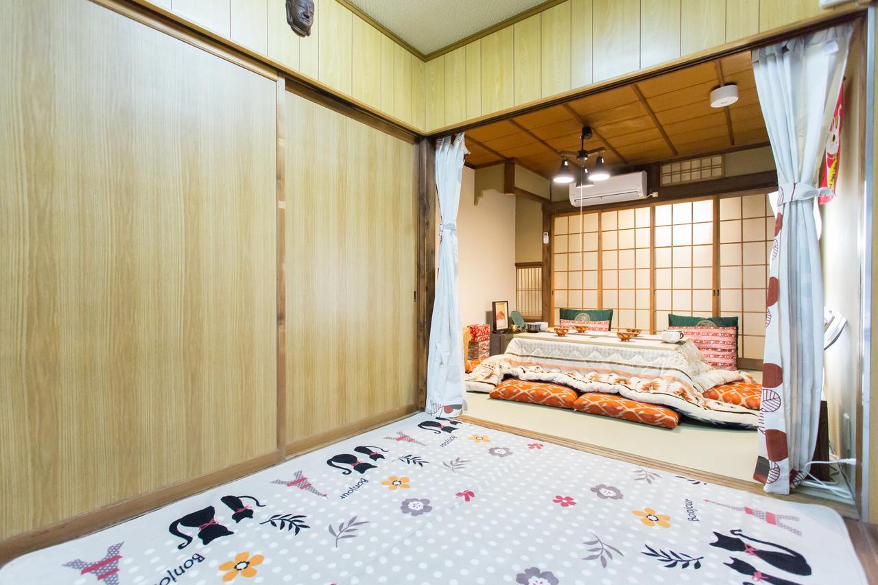 City Center 200 Years Old Traditional House Next To 2 Train Lines Kyoto Exterior photo