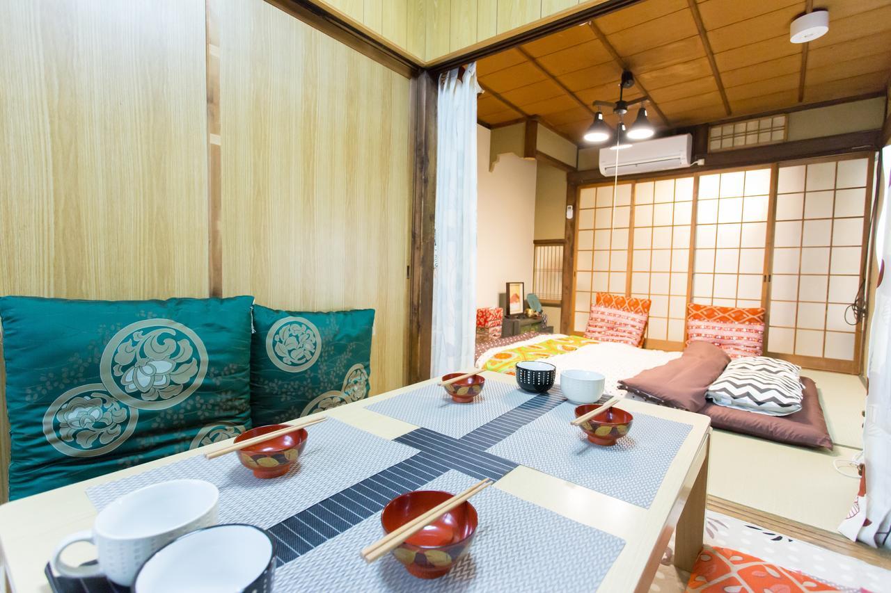 City Center 200 Years Old Traditional House Next To 2 Train Lines Kyoto Exterior photo